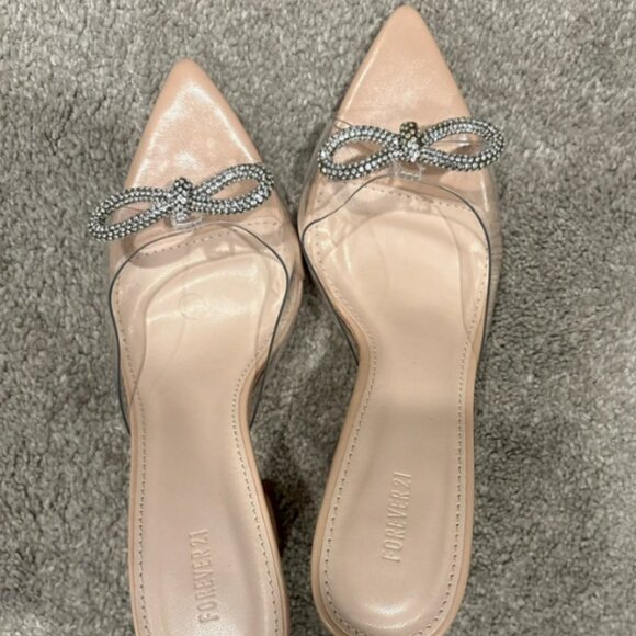 Nude kitten heels with diamonds - Picture 1 of 2